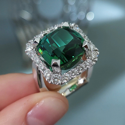 Кольцо с турмалином и бриллиантами