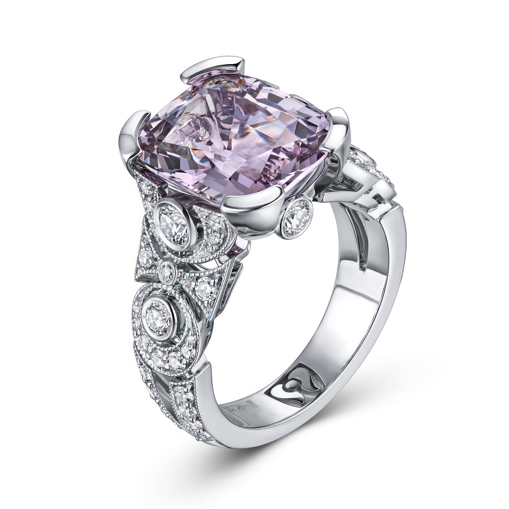 Кольцо со шпинелью цвета Mauve и бриллиантами картинка 1