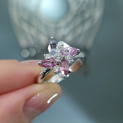 Кольцо с сапфирами и бриллиантами