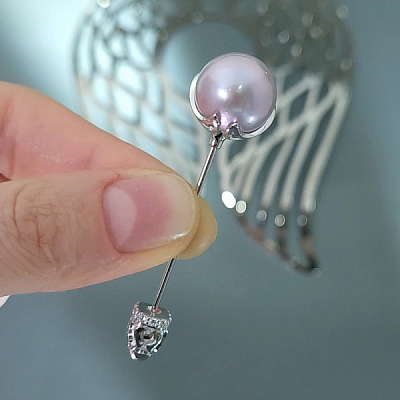 Брошь-иголка с пресноводным жемчугом