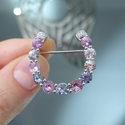 Брошь с сапфирами и бриллиантами